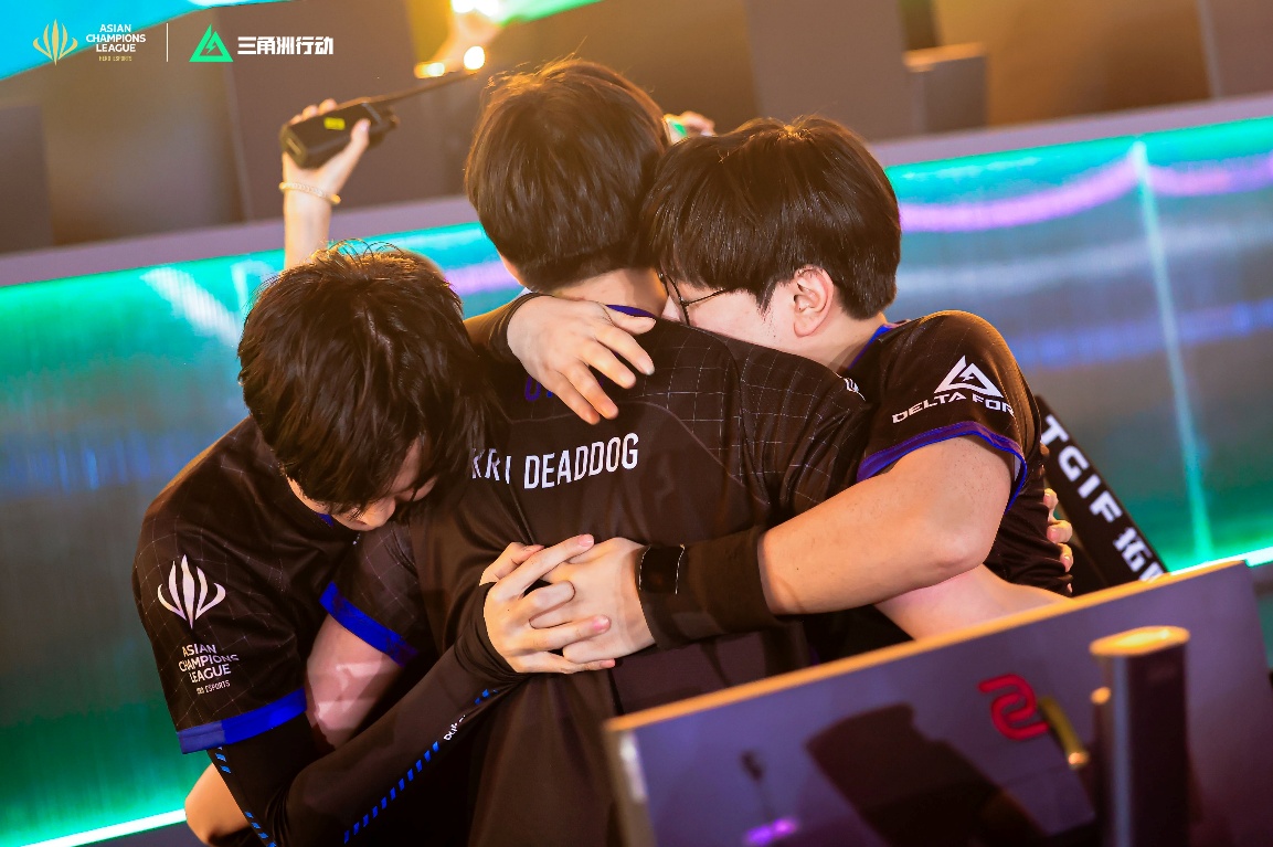 开云体育平台APP-TSM力克C9，Deft团战一打五顶尖较量小组赛，留下经典瞬间的简单介绍