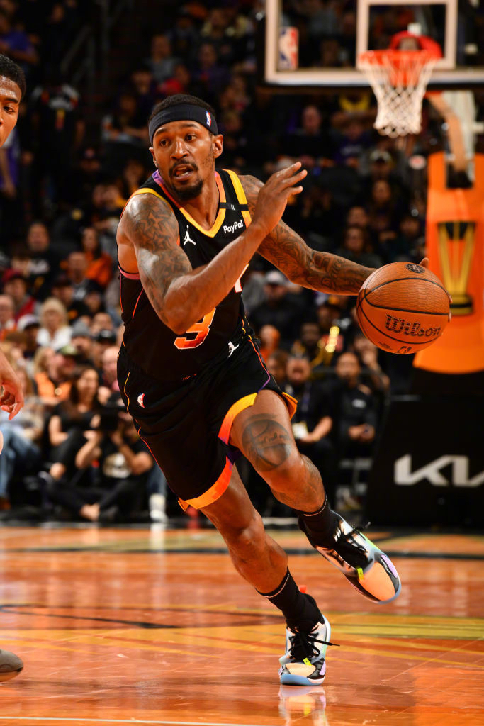 太阳碾压马刺，利拉德状态火热的简单介绍