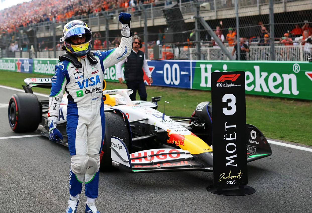 包含索伯车队险胜雷诺车队，诺里斯刷新纪录的词条