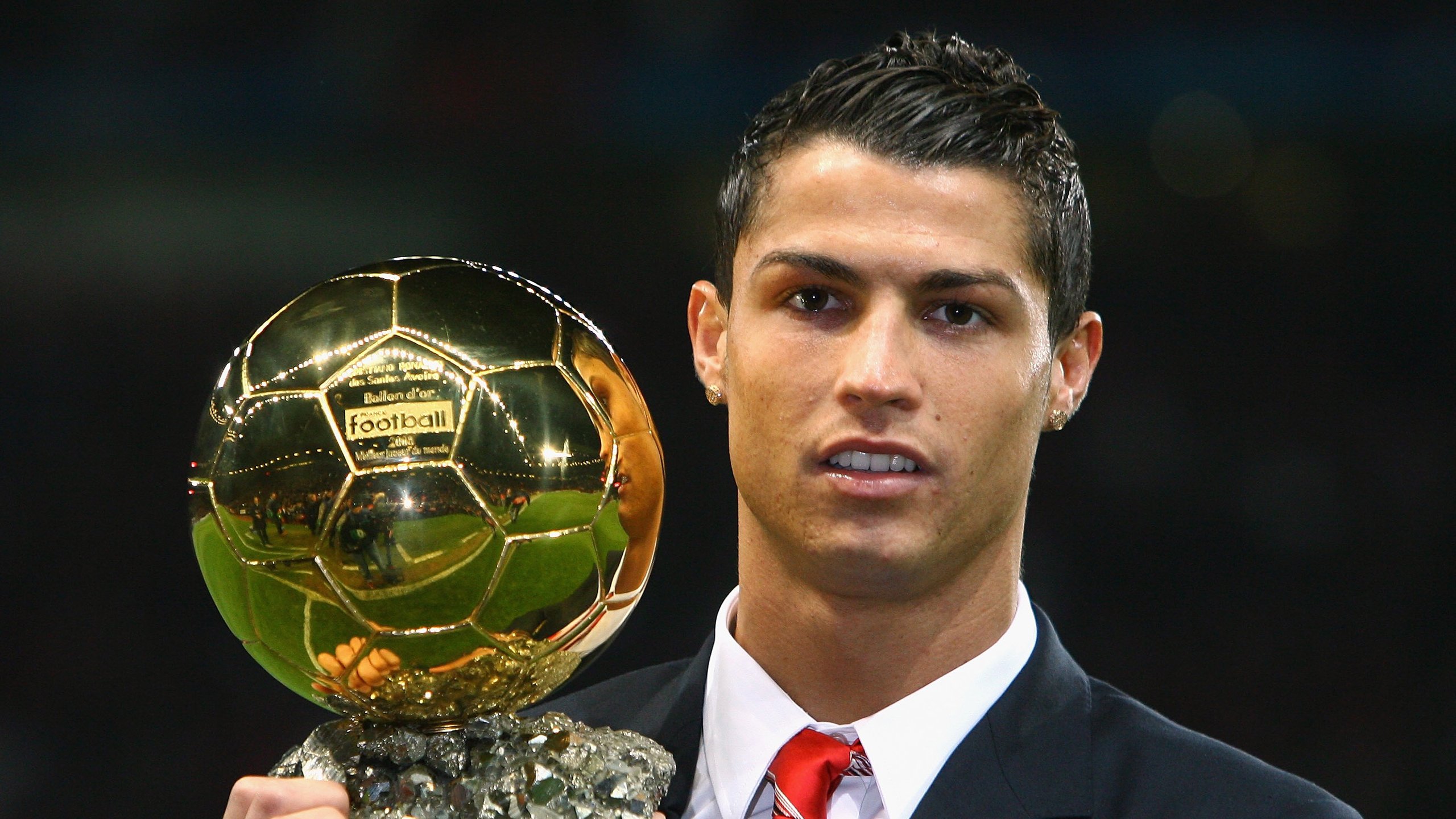 跨界称王，从广东王朝到范弗利特时刻，体育世界的王者逻辑