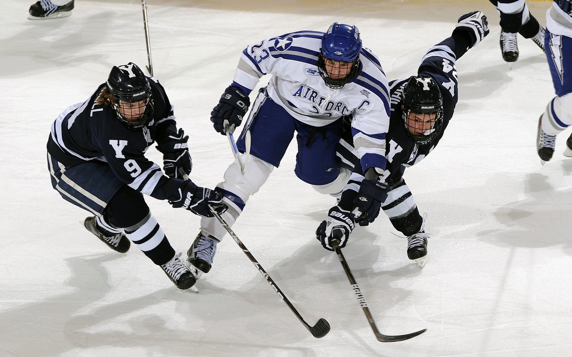 约基奇,那个把「平庸」伪装成「神迹」的大场面先生